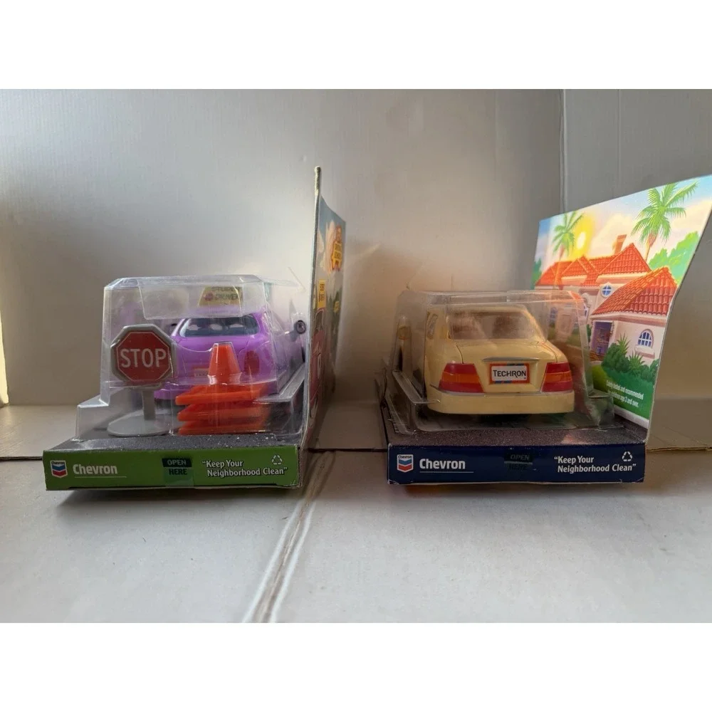 1998 The Chevron Cars Danni Driver And Leslie LX LOT of 2 Collectible NEW